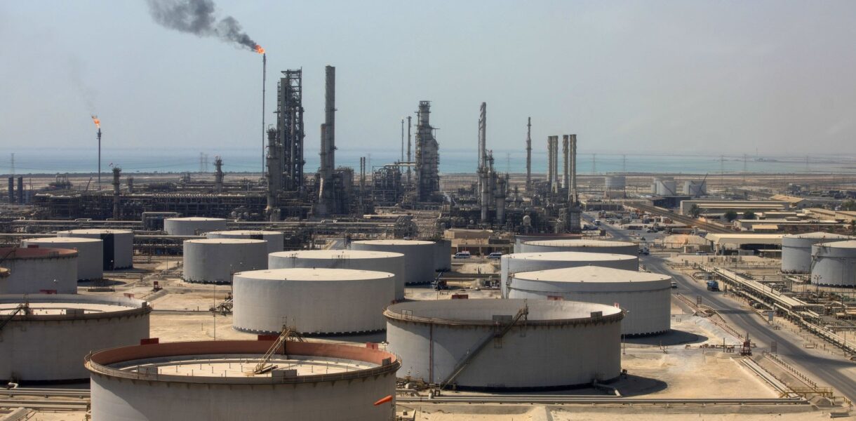 Menavigasi Geopolitik dan Masa Depan Energi: Langkah Strategis Terbaru Saudi Aramco